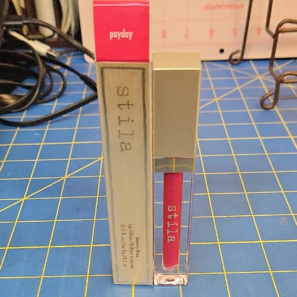 Stila Payday Lip Gloss in Bold Red 3.2ml New In Box